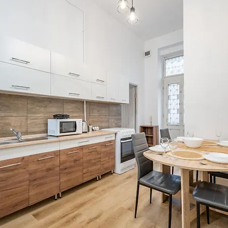 M&M Apartment - Ferenciek Tere Budapest Exterior photo